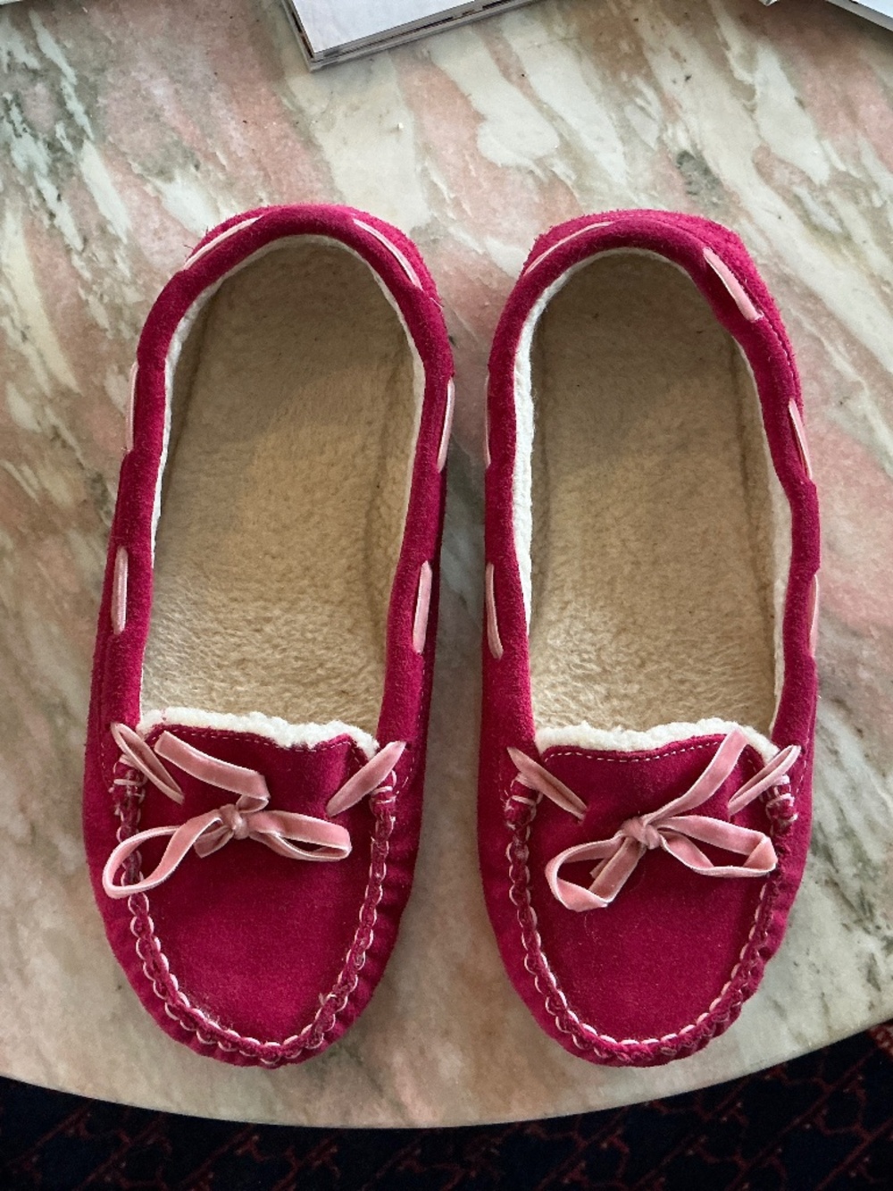 L.L.Bean women’s hot pink-red suede moccasins slippers